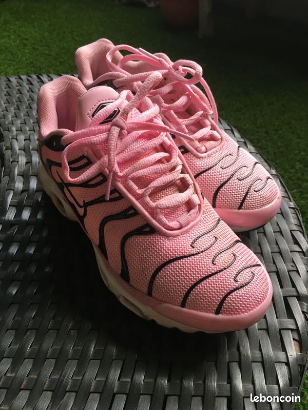 Pink Tn Nike Femme Pink Chaussure Sport Nike Chaussures Et Baskets