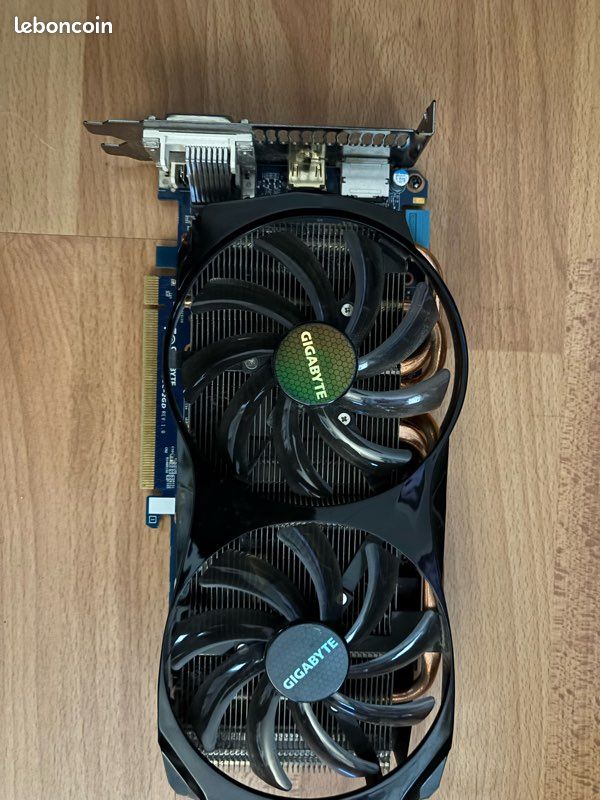 Gigabyte GV-N660OC-2GD GeForce GTX 660 Accessoires informatique