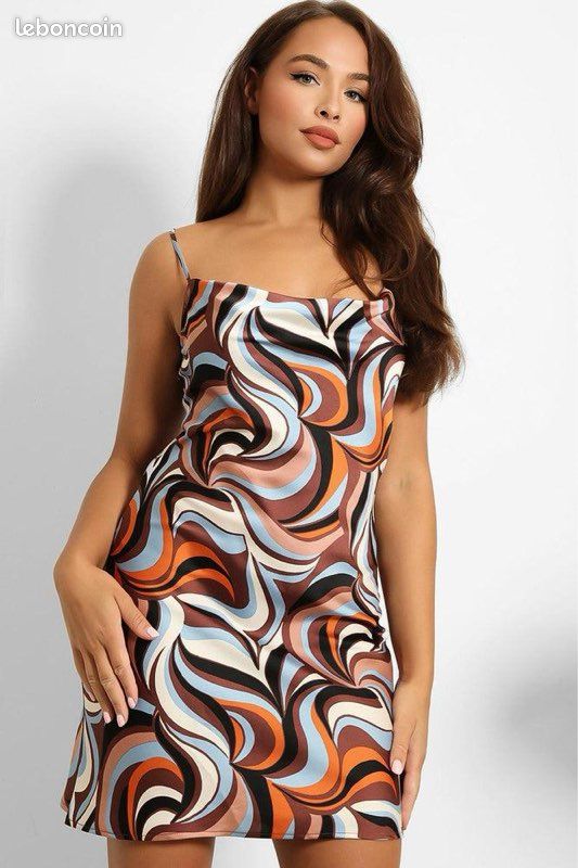 Robe courte moulante à bretelles orange / marron / bleu / beige / noir / blanc Primark (image 1)