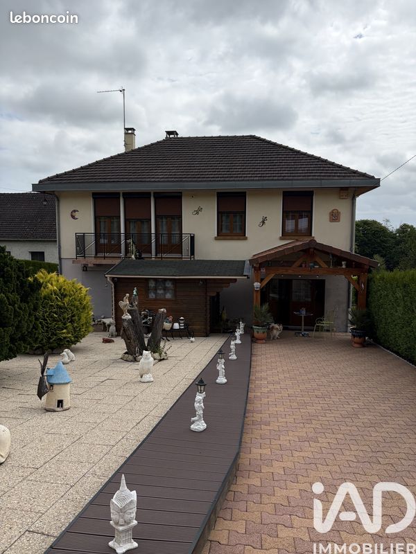 Maison 6 pièces 129 m² · à Luzy · 129 m² · 210 000 €