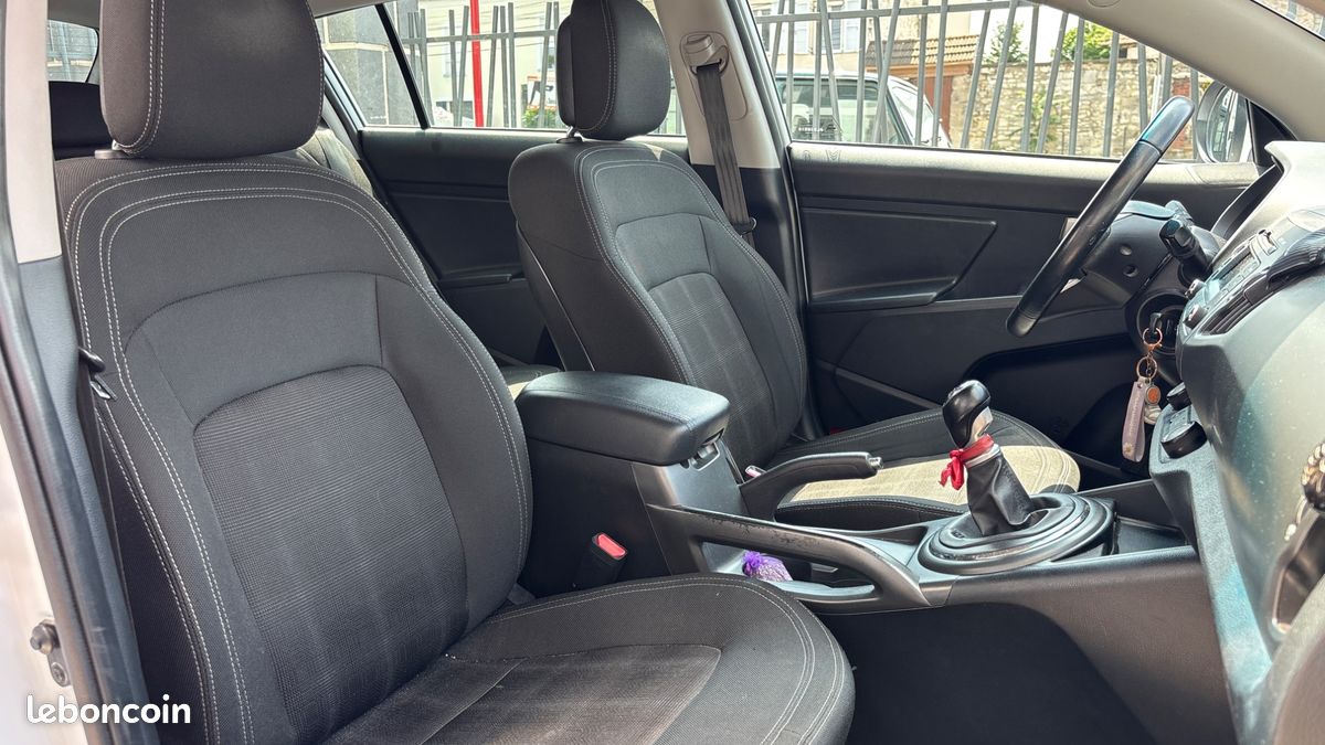 KIA Sportage 1.7 CRDI 2WD DESIGN EDITION (image 12)