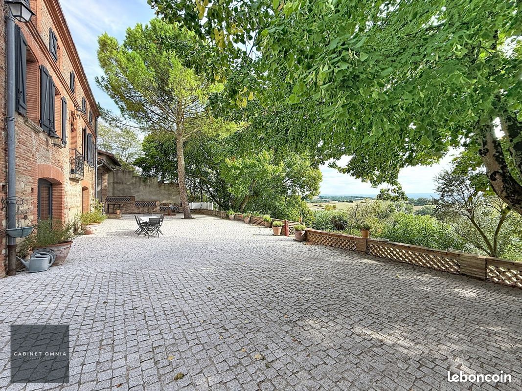 Maison 7 pièces 238 m² · à Varennes · 238 m² · 550 000 €