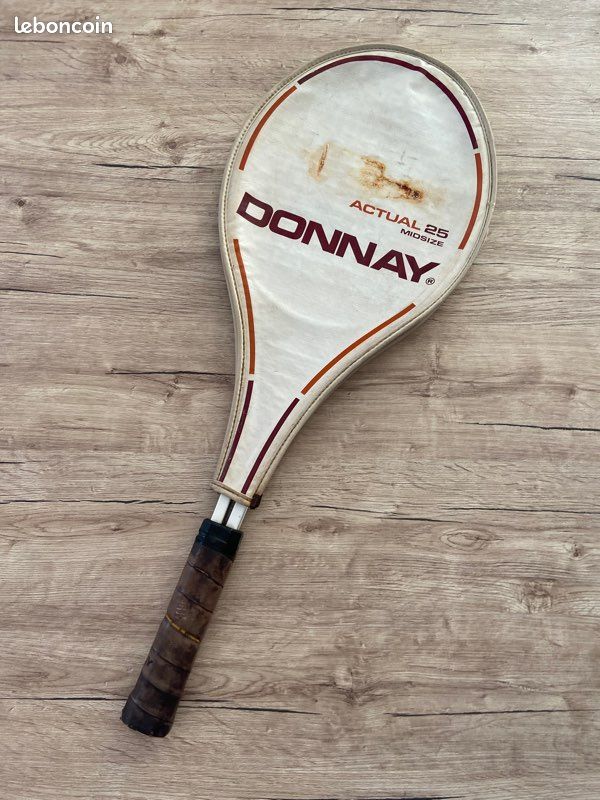 Raquette De Tennis Donnay International Team – Manche L4 (4 3/8) – Idéale Pour Reprendre La Main Ou Pour Les Joueurs Réguliers