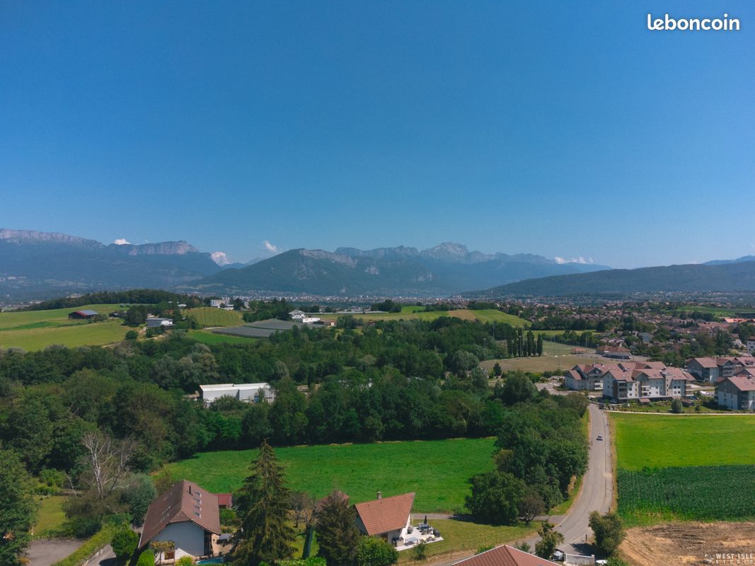 Terrain 500 m² · à Poisy · 500 m² · 300 000 €