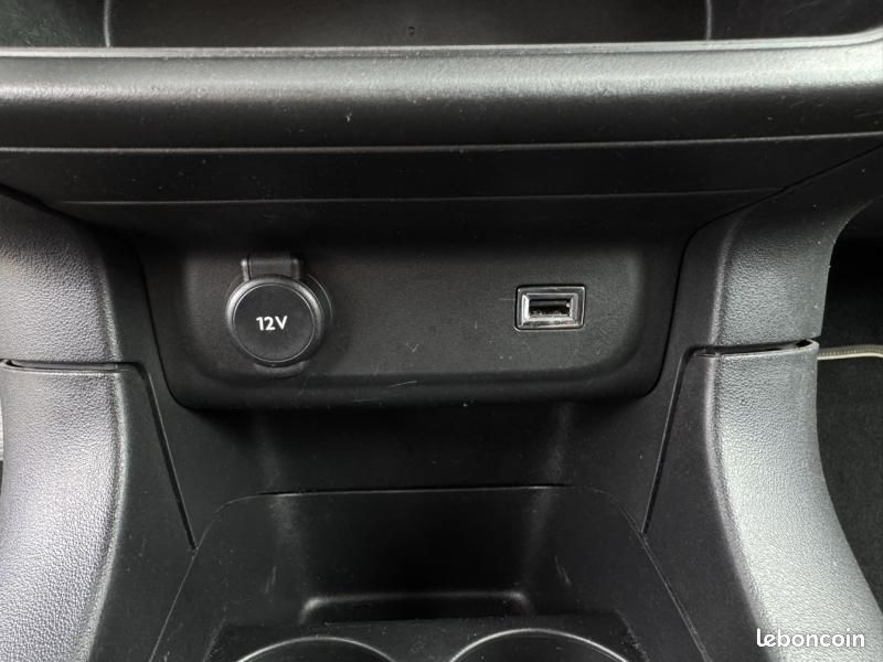 Citroen C3 1.2 PureTech 110 Saint James / GPS + CAMERA / GARANTIE 12 MOIS (image 35)