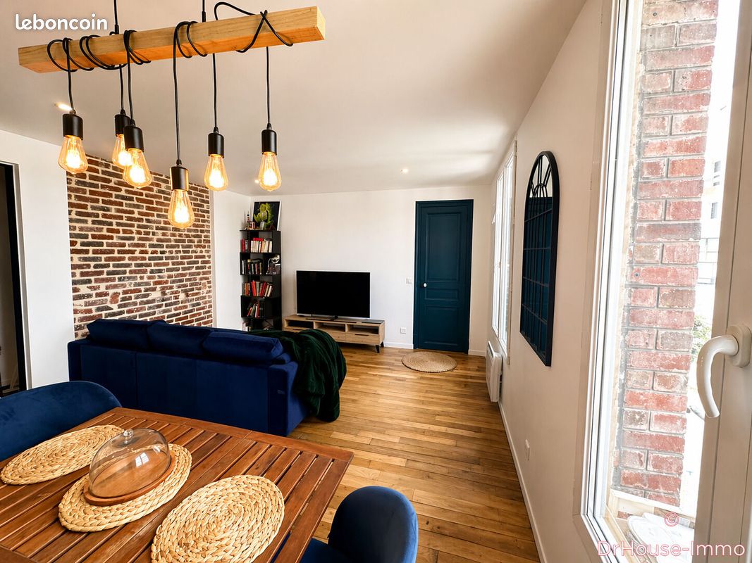 Appartement 2 pièces 44 m² · à Pantin · 44 m² · 374 000 €