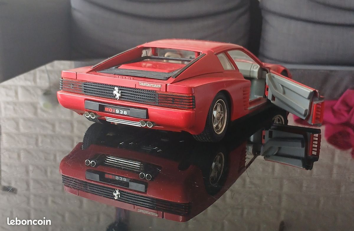 Ferrari, Testarossa, échelle 1/18 BURAGO - Collection