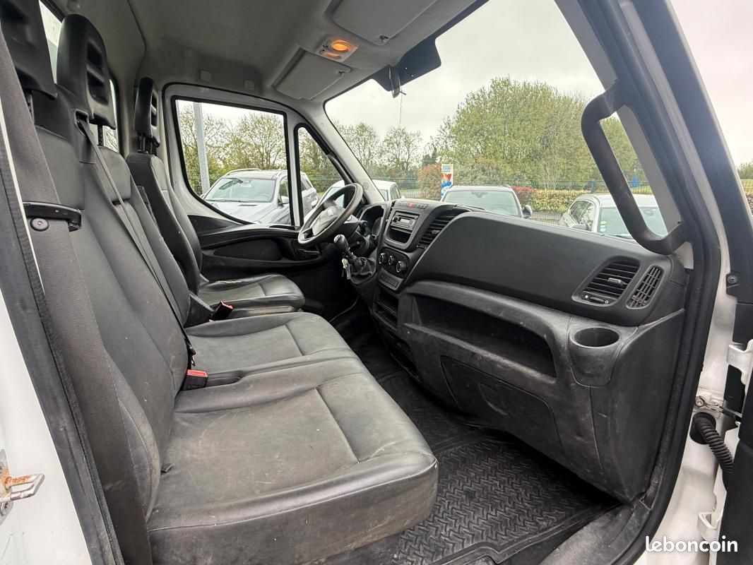 Iveco Daily CHASSIS CABINE 35 C 15H 150ch 3450 BVM6 (image 8)