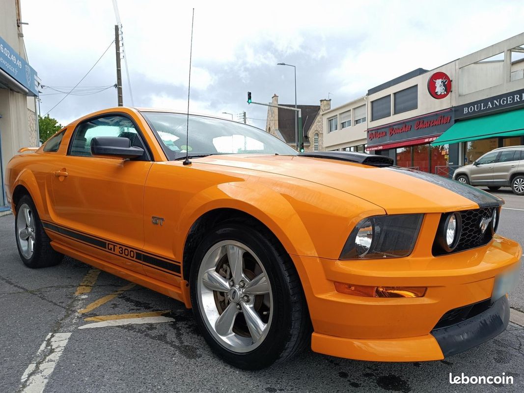 Ford Mustang COUPÉ GT 4.6 V8 305CV (image 2)