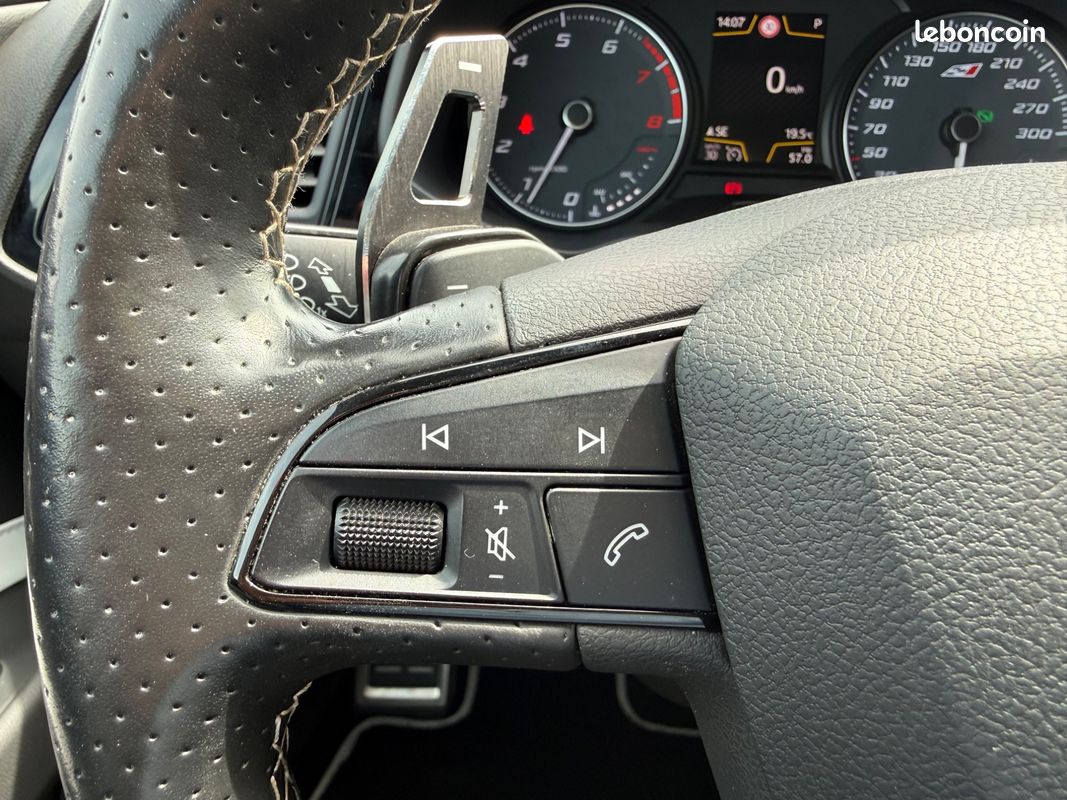 SEAT Leon SC 2.0 TSI 290 CH CUPRA BVA - CARPLAY/ANDROID AUTO - REGULATEUR ADAPTATIF - SIEGES AV CHAUFFANTS - (image 21)