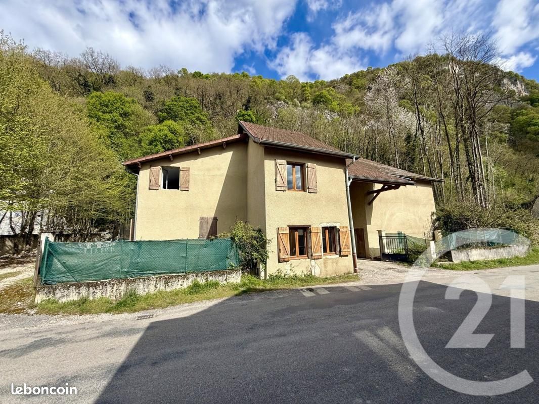 Maison 5 pièces 191 m² · à Brégnier-Cordon · 191 m² · 265 000 €