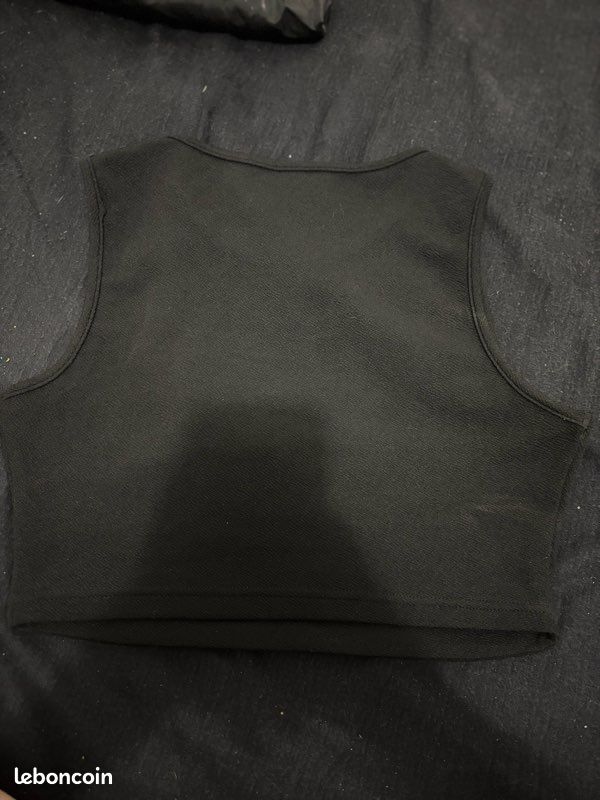 Crop top (image 2)