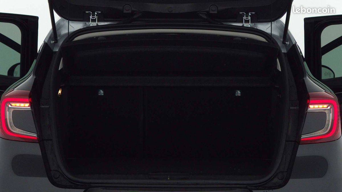 Renault captur mild hybrid 160 edc techno (image 28)
