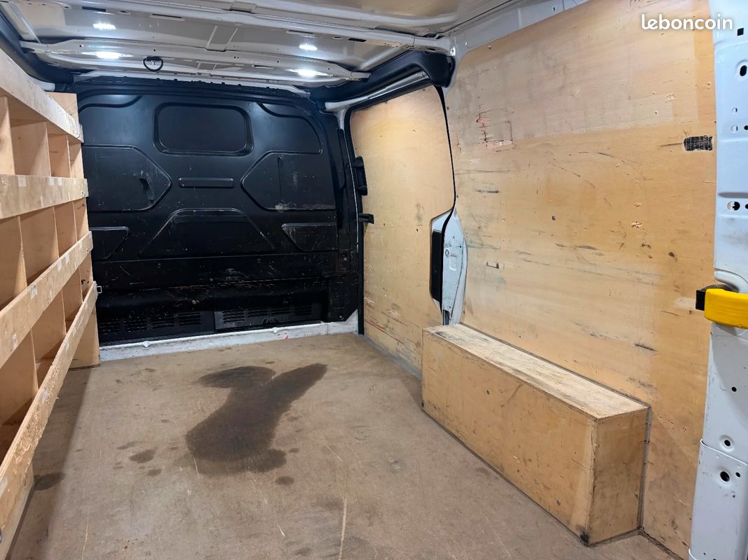 FORD TRANSIT CUSTOM FOURGON L1H1 2.0 ECOBLUE 185ch BVA SPORT | KIT DISTRIB OK / Vidange BVA OK & Révision OK (image 35)