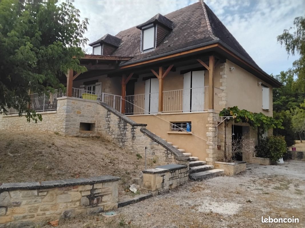 Maison 5 pièces 146 m² · à Castelfranc · 146 m² · 240 000 €