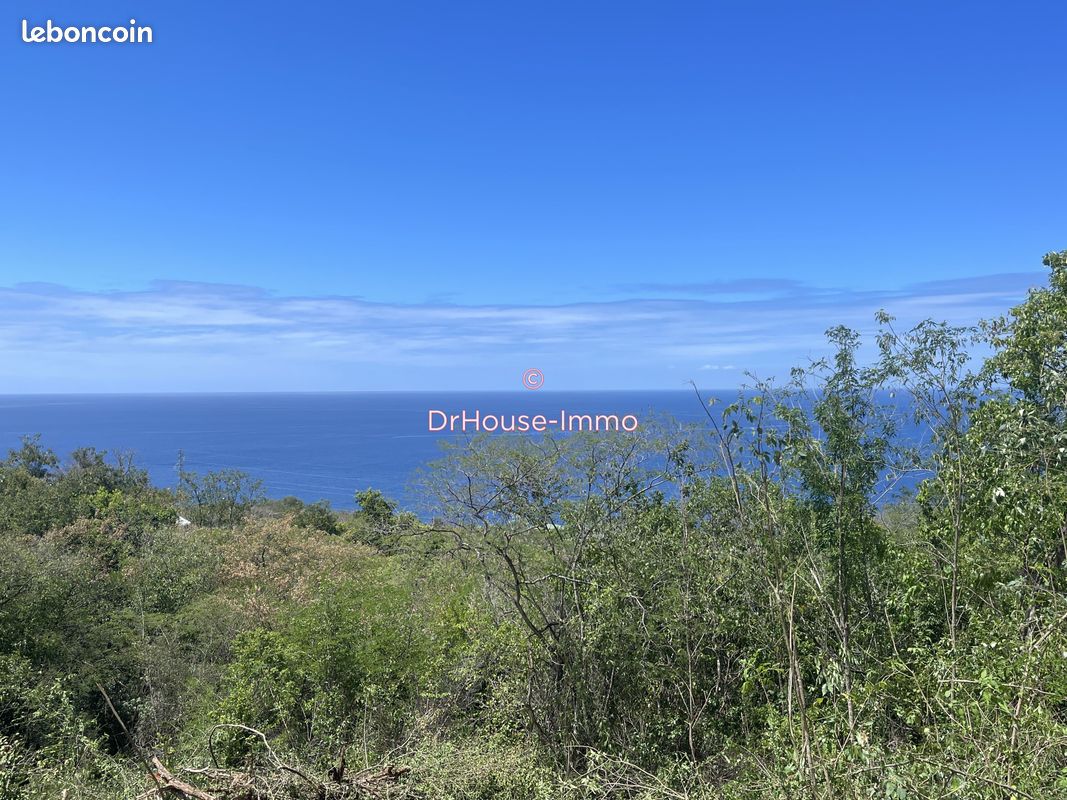 Terrain 1161 m² · à Bouillante · 1 161 m² · 135 000 €