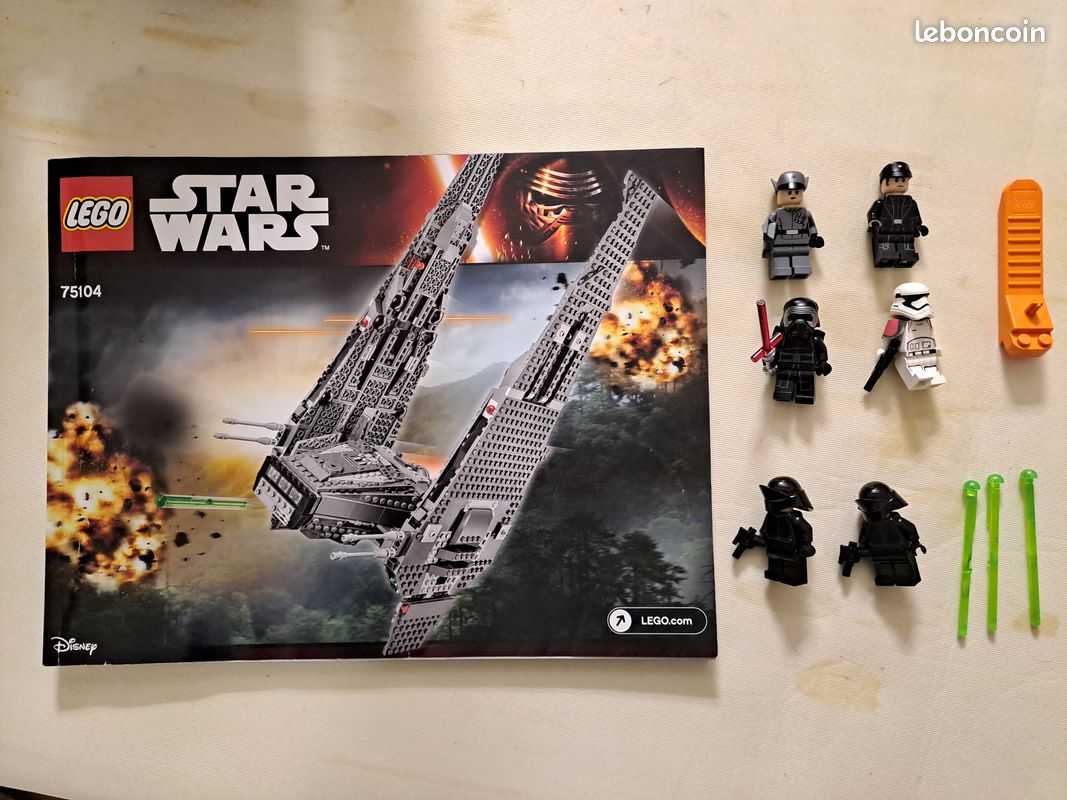 Lego Star Wars 75104 Kylo Ren's Command Shuttle Jeux Jouets