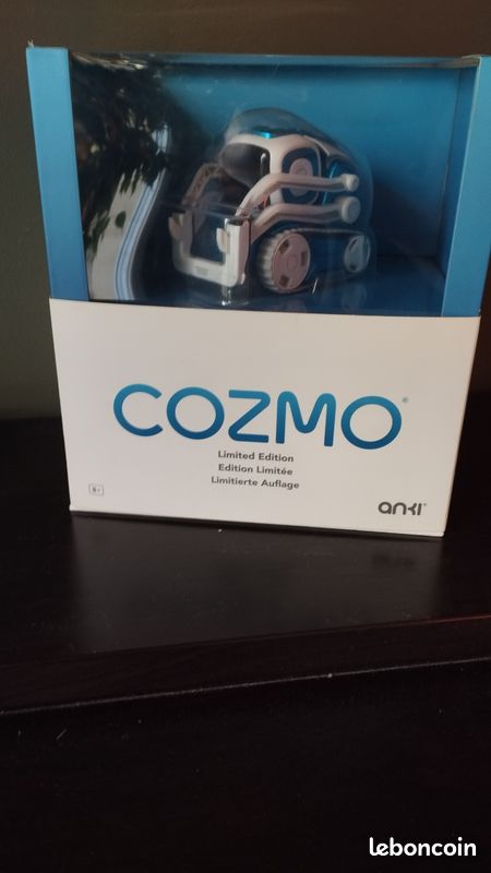 Cozmo Limited Edition Cozmo Bleu Anki Cozmo Robot Cozmo Bleu Vs
