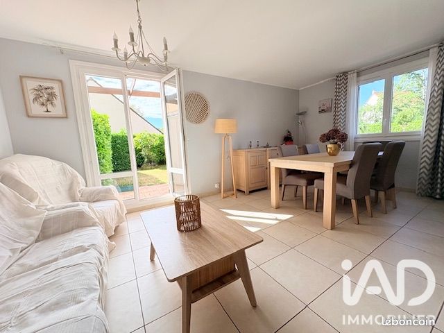 Appartement 4 pièces 65 m² · à Montigny-le-Bretonneux · 65 m² · 309 000 €