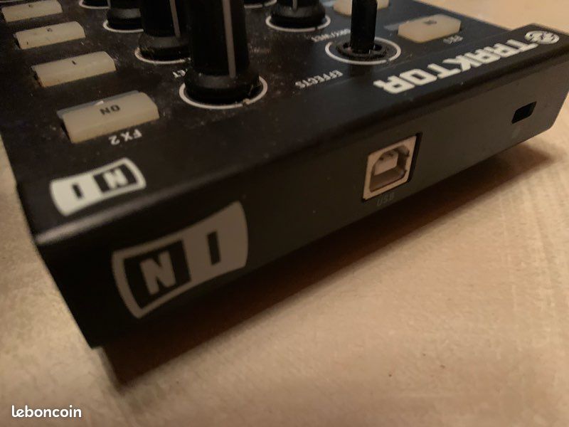Traktor kontrolX1 (image 2)