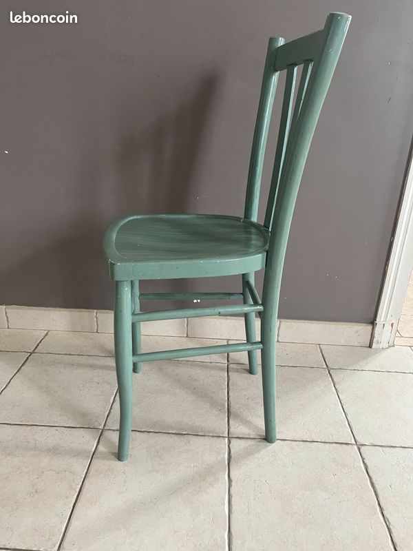 Chaise vintage en bois (image 4)