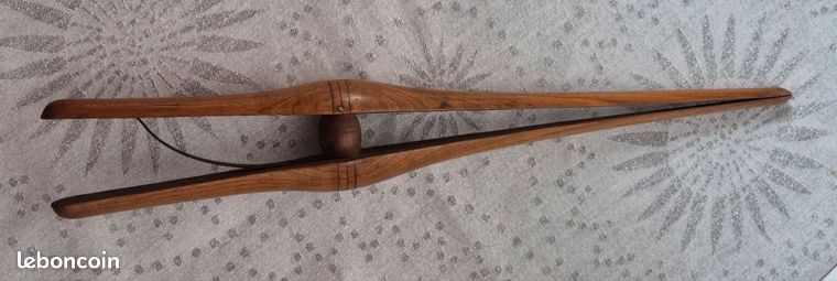 Ancienne Pince à Gants – Longueur 30 Cm, En Bois Marron, Occasion