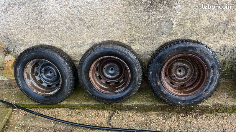 3 roue Peugeot 504 (image 2)
