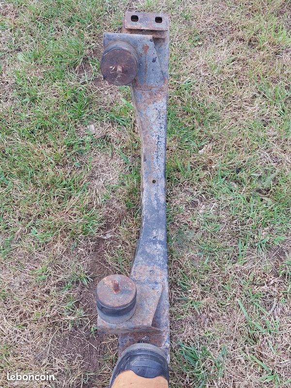 Traverse support moteur DAF 400 (image 2)