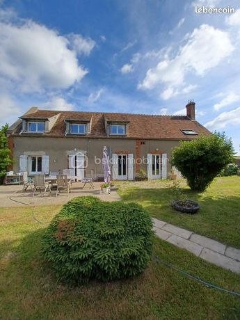 Longère 10 pièces 240 m²
