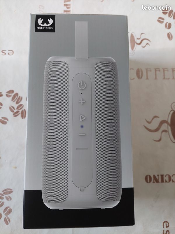 Enceinte Bluetooth Argent – 10W – Entrée USB/Aux – Modèle Vibrant