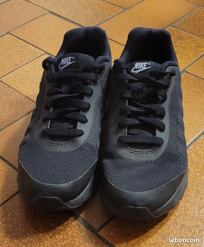 Nike Air Max Invigor Baskets (image 5)