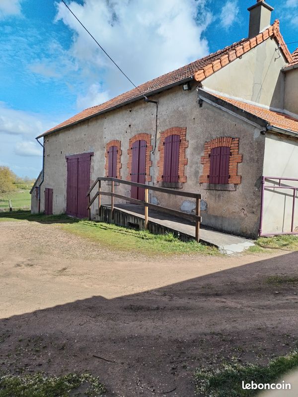 Maison 4 pièces 75 m² · à Lapalisse · 75 m² · 93 000 €