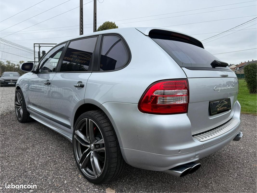PORSCHE CAYENNE 4,5 TURBO S 521 ch 5P BVA - Financement à partir de 299e/Mois (image 8)