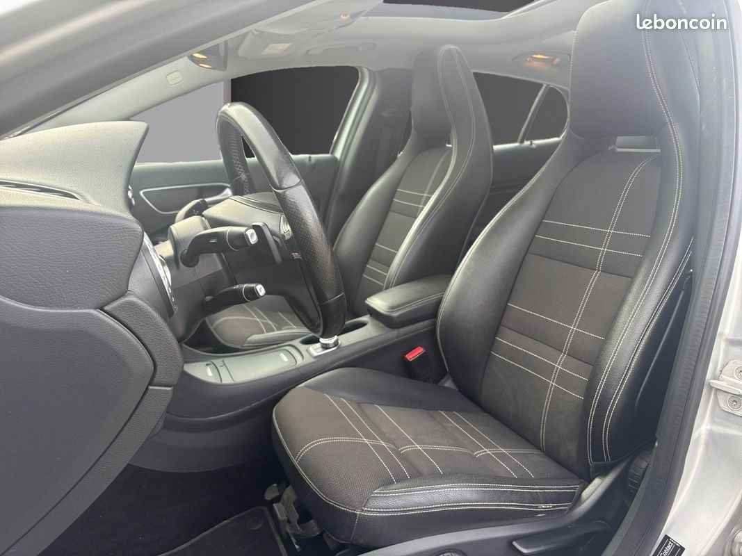 MERCEDES CLASSE GLA 250 Sensation Caméra De Recul Climatisation Auto Garantie 12 mois (image 6)