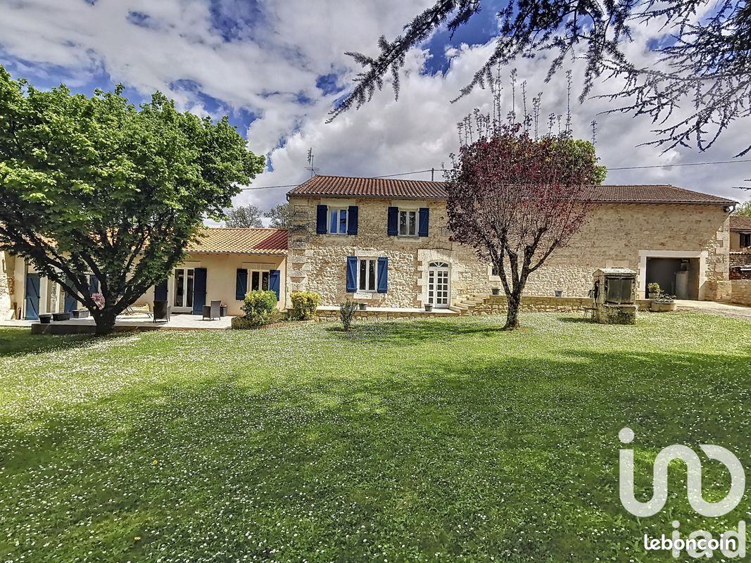 Longère 7 pièces 180 m² - Marthon 16380 (image principale 0)