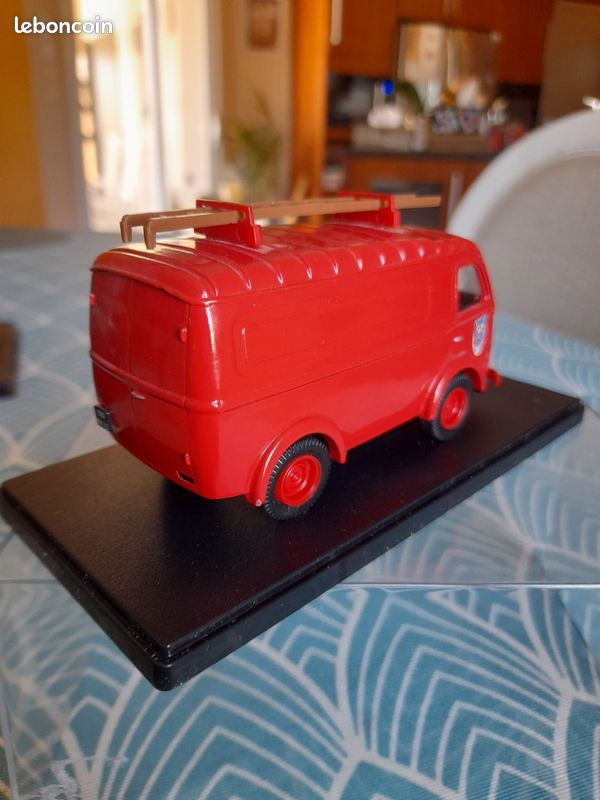 Renault - 2.5T Benne à Ordures - Modèle Presse - 1/43 - Autos