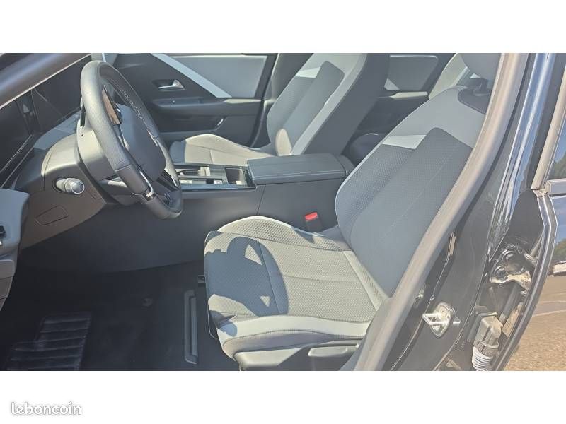 Opel Astra Sports Tourer 1.2 Turbo Hybride 136 ch e-DCT6 (image 15)