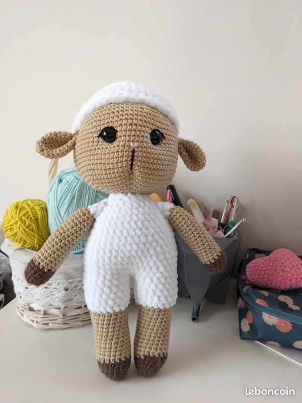 Agneau, doudou peluche fait main au crochet, neuf (image 1)