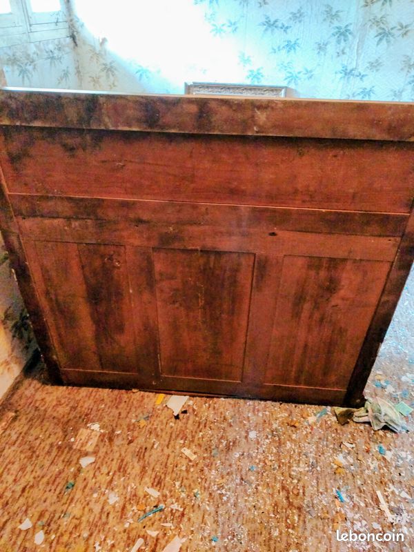 Buffet à portes vitrées (image 6)