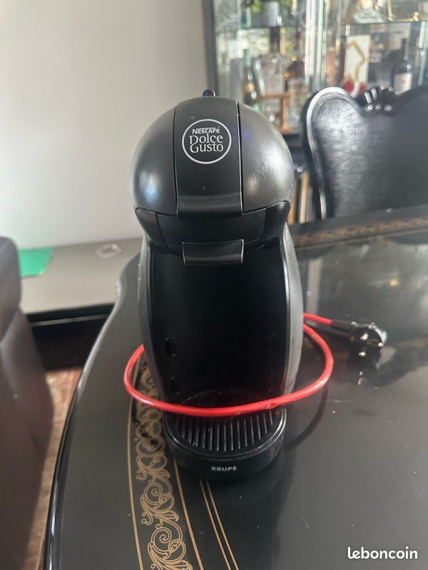 Machine à Café Dolce Gusto Blanche - Très Bon état - Peu Servie