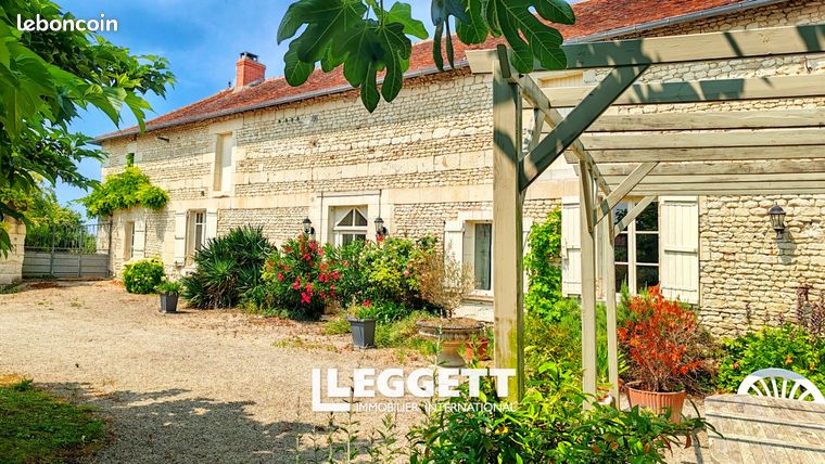 Maison 7 pièces 300 m²