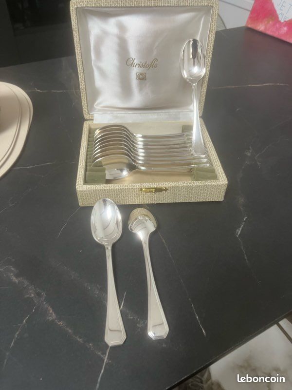 Petite Cuillere Christofle À VENDRE! - FR Petite Cuillere Christofle À VENDRE! - FR