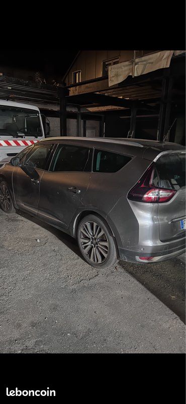 Scenic 4 1.7 dci pièce (image 1)