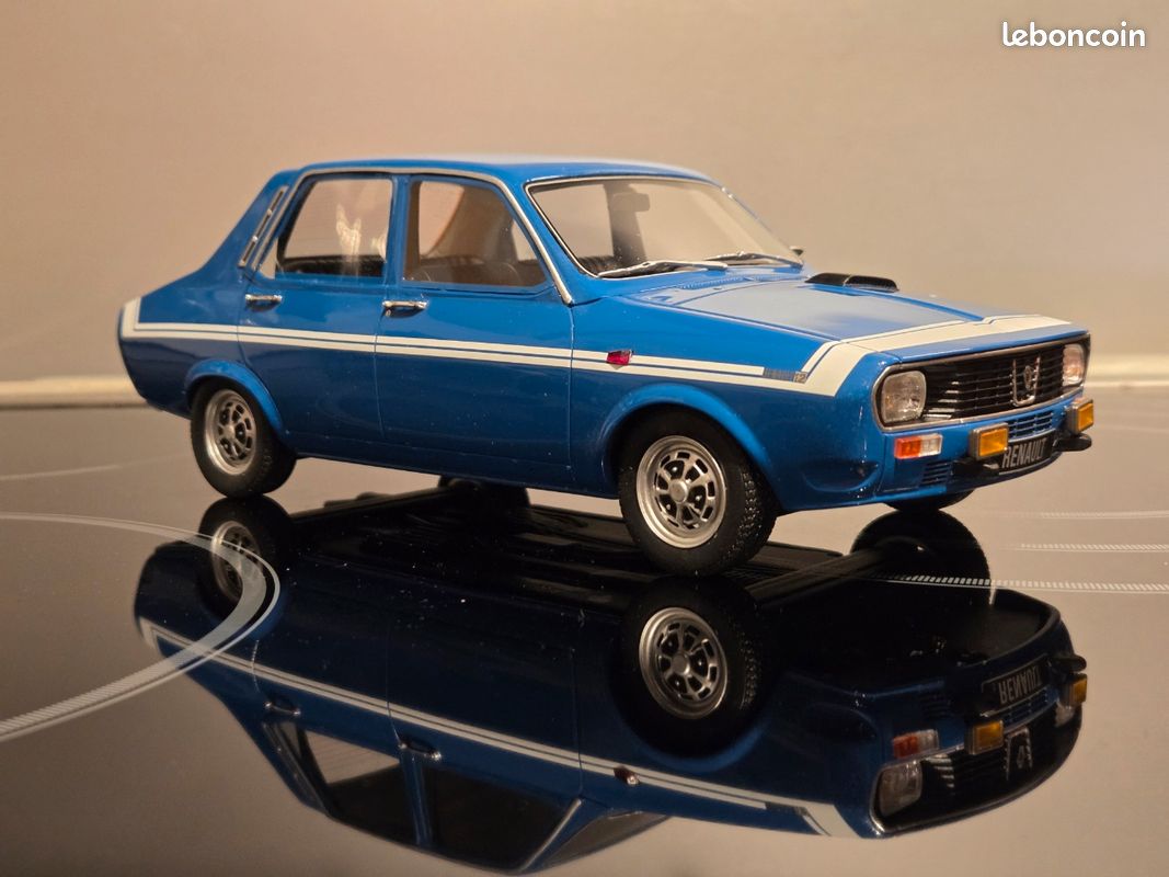 Ottomobile 1/18 – Renault Clio 3 RS Phase 2 Gordini – Bleu Métal – Résine – Occasion