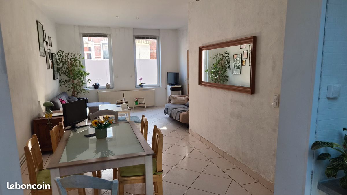 Appartement 3 pièces 90 m² · à Lille · 90 m² · 700 €/mois