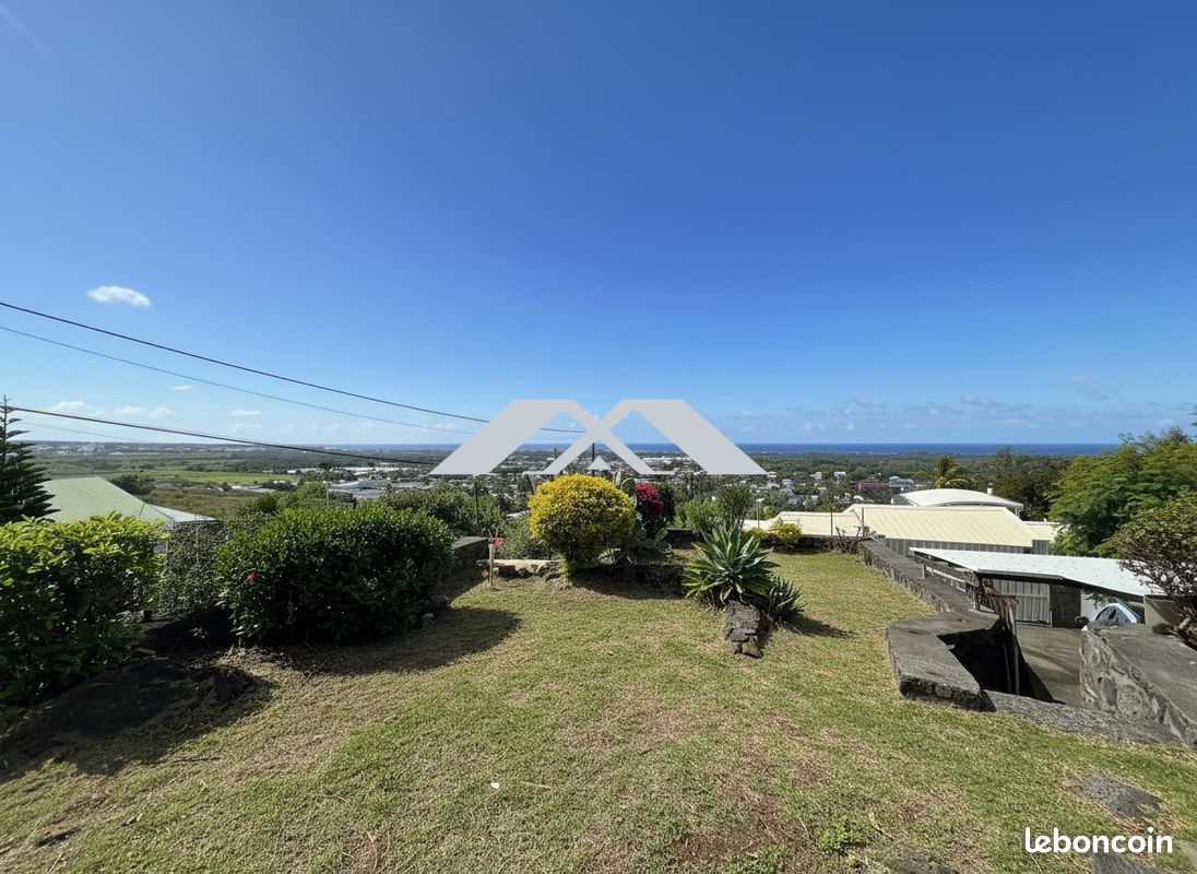 Maison 5 pièces 95 m² · à L'Étang-Salé · 95 m² · 1 833 €