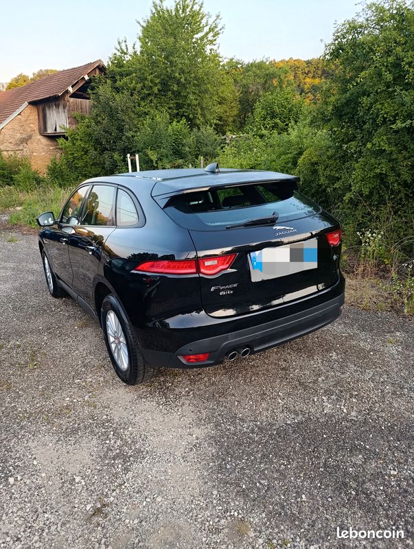 Jaguar f pace 2.0D (image 2)
