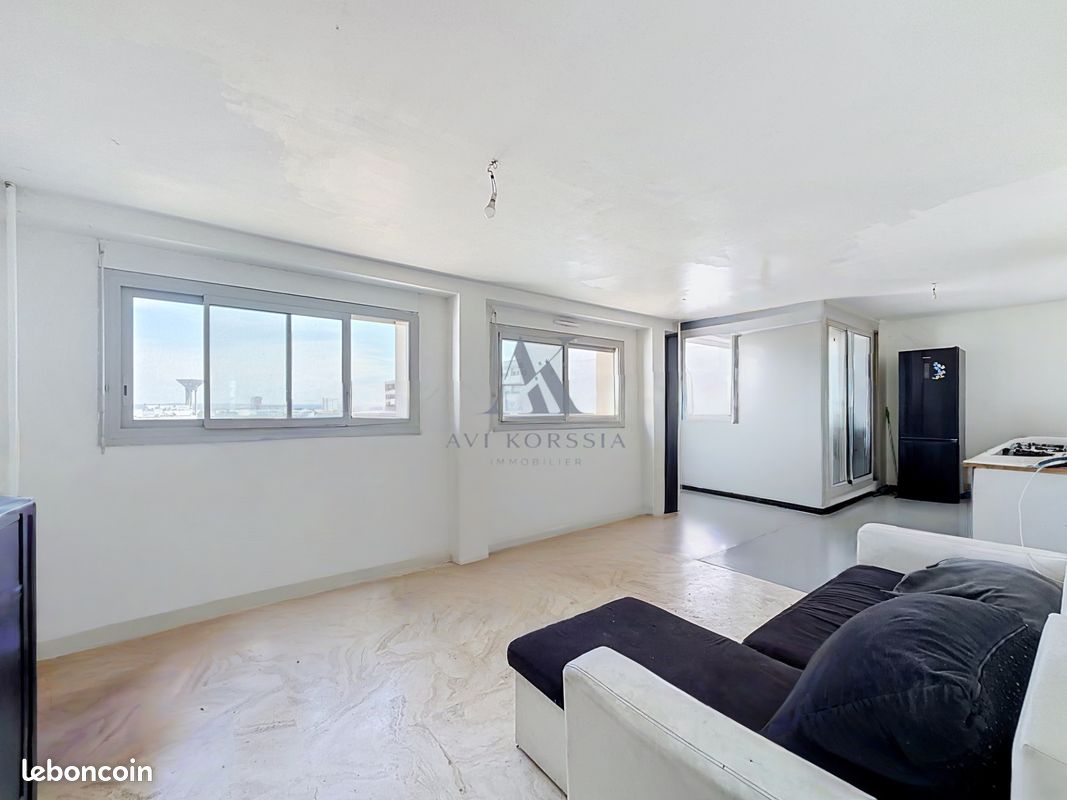 Appartement 5 pièces 86 m² · à Vénissieux · 86 m² · 120 000 €
