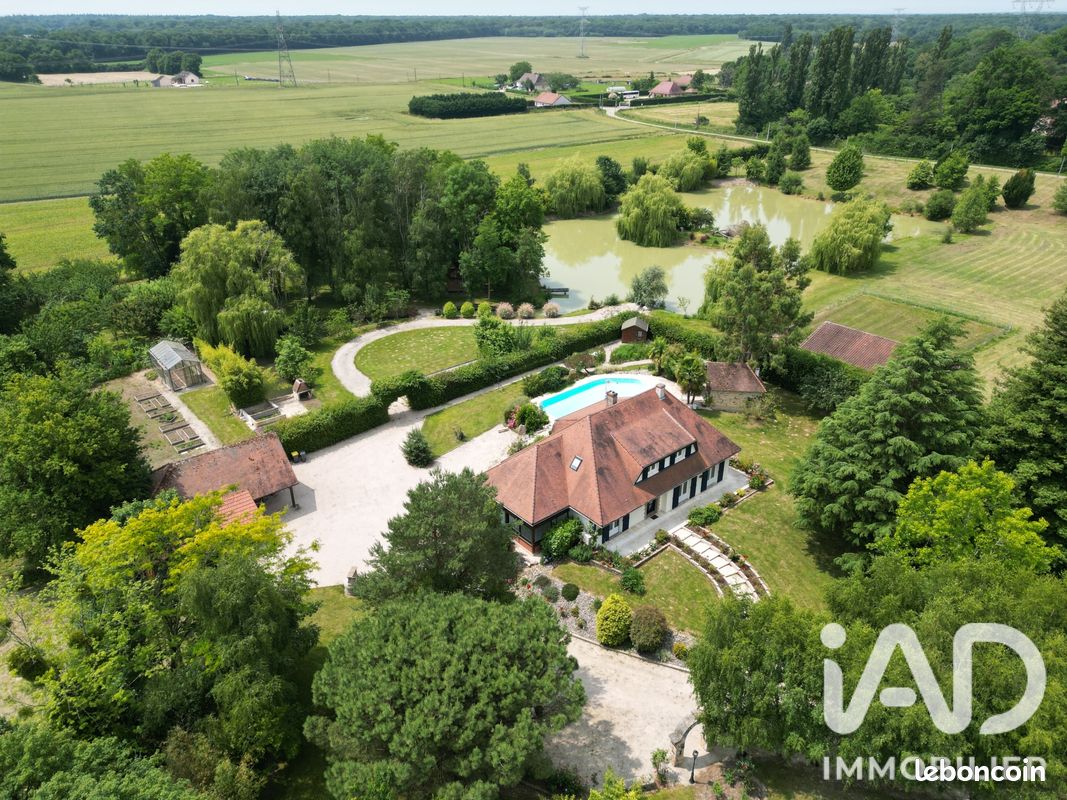 Maison 8 pièces 216 m² · à Mervans · 216 m² · 660 000 €