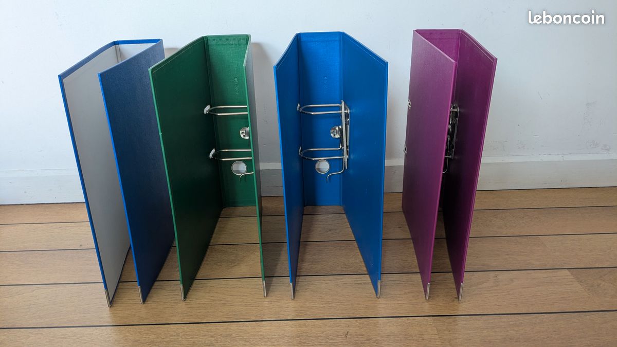 Lot de 4 gros classeurs (image 2)
